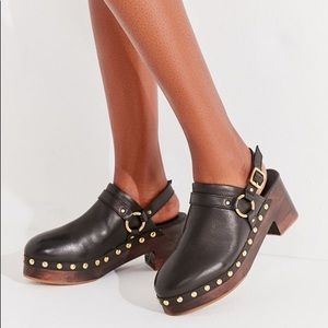 Urban Outfitters x Roxy Clogs